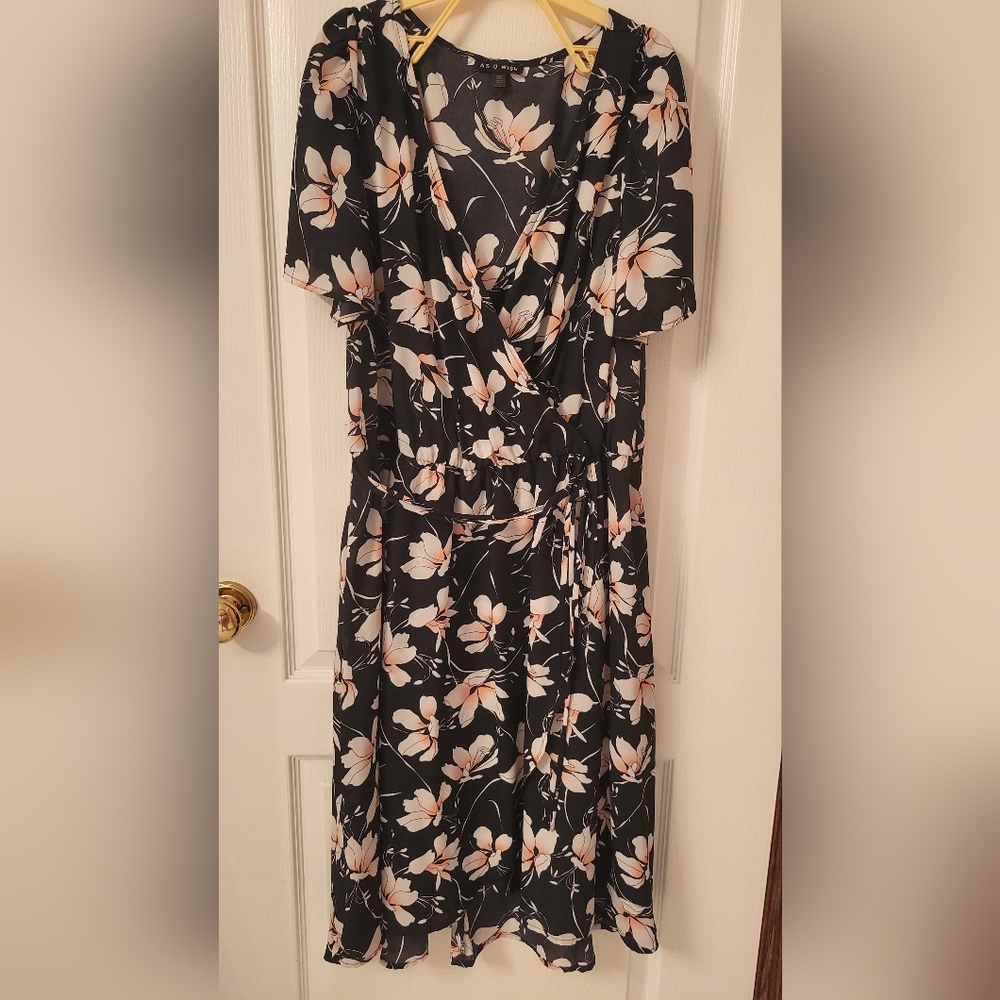 Blacl Floral Wrap Dress